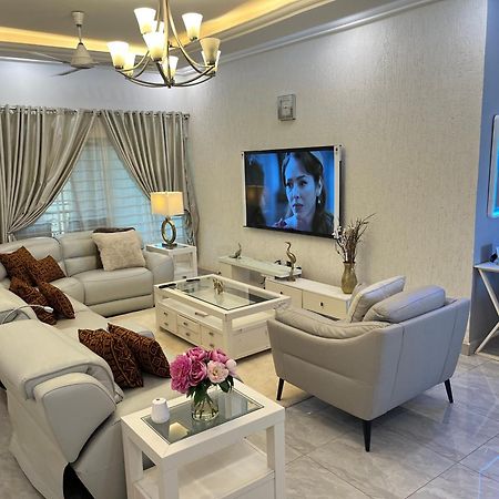 Seyramz Palace - Free Airport Pick Up - High Speed Starlink Wifi - Car Rental Tamale Exterior foto